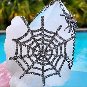 Nwt Betsey Johnson Halloween spider / spider web necklace  matching earrings